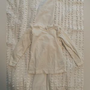 H&M Ivory Ruffle Shoulder Long sleeve Top in 2T